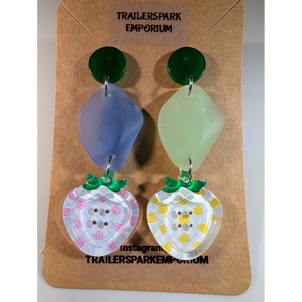 Trailerspark Emporium Mismatched Strawberry Button Sea Glass Drop Earrings New